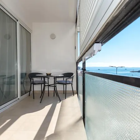 Paparazzi Apartment *